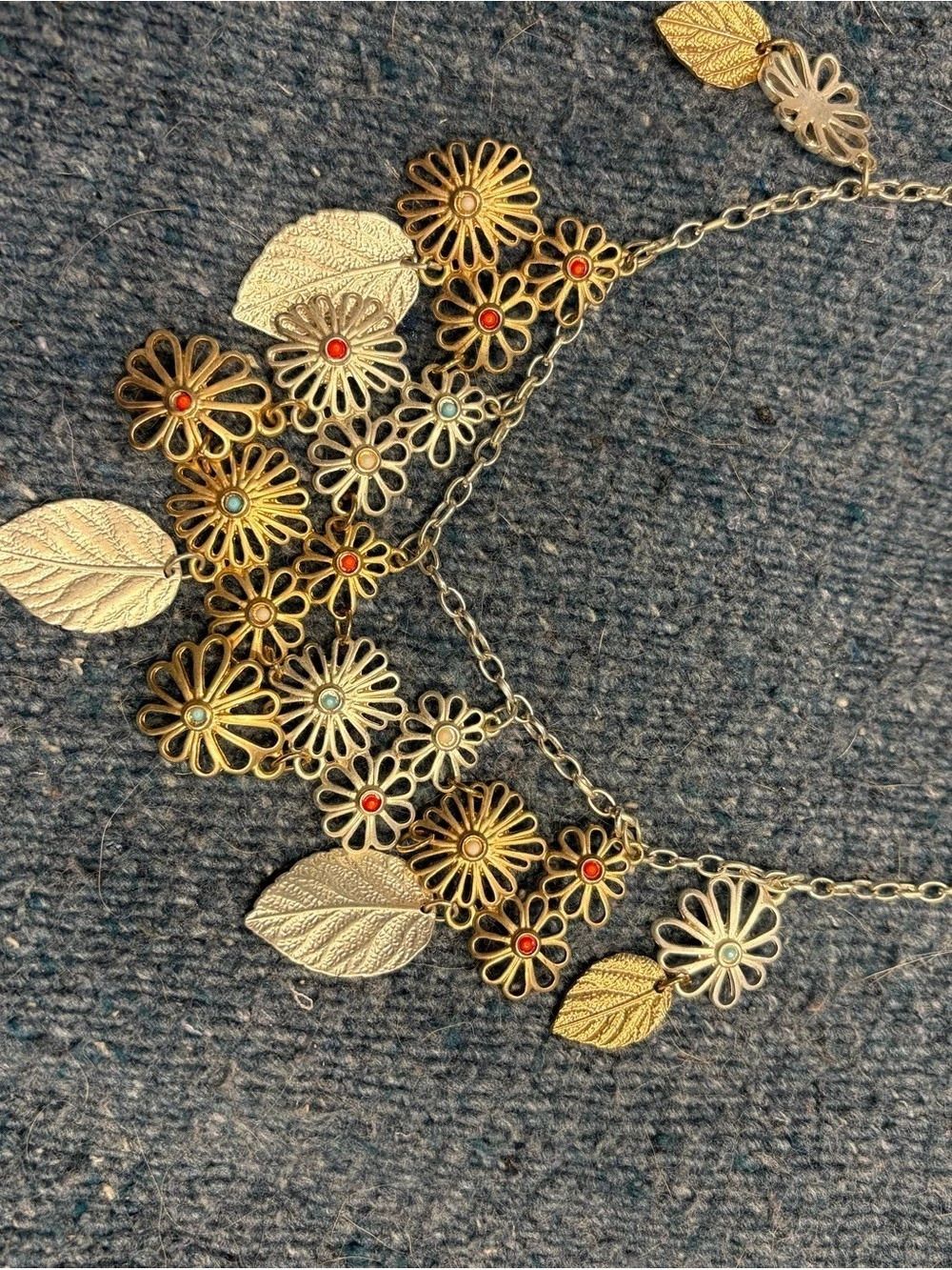 Floral Charm Necklace in Gold & Red Like New - Picture 2 of 2
